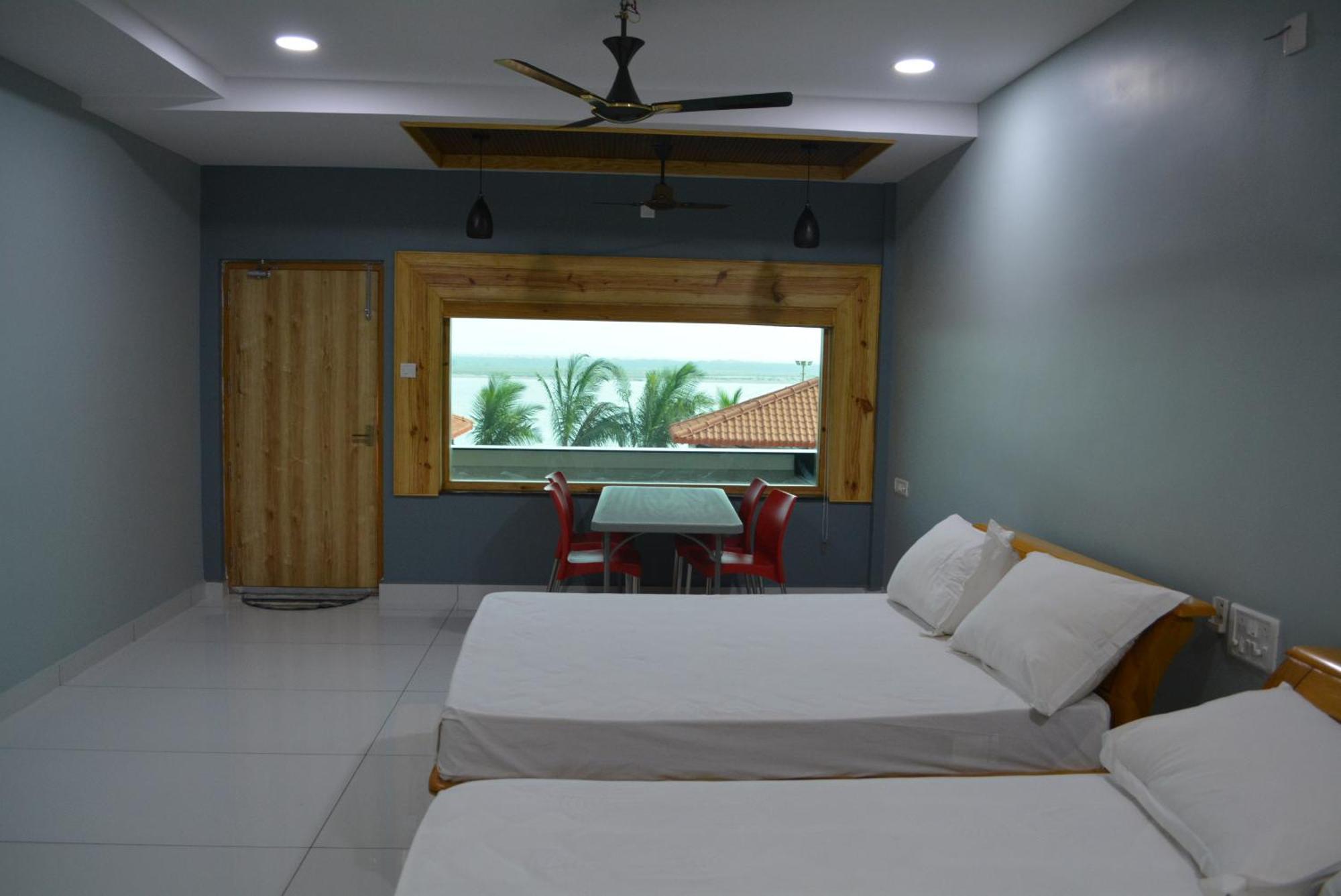 Yanam Resorts Exteriér fotografie