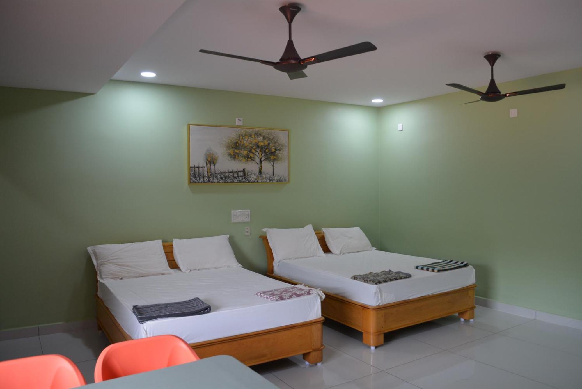 Yanam Resorts Exteriér fotografie