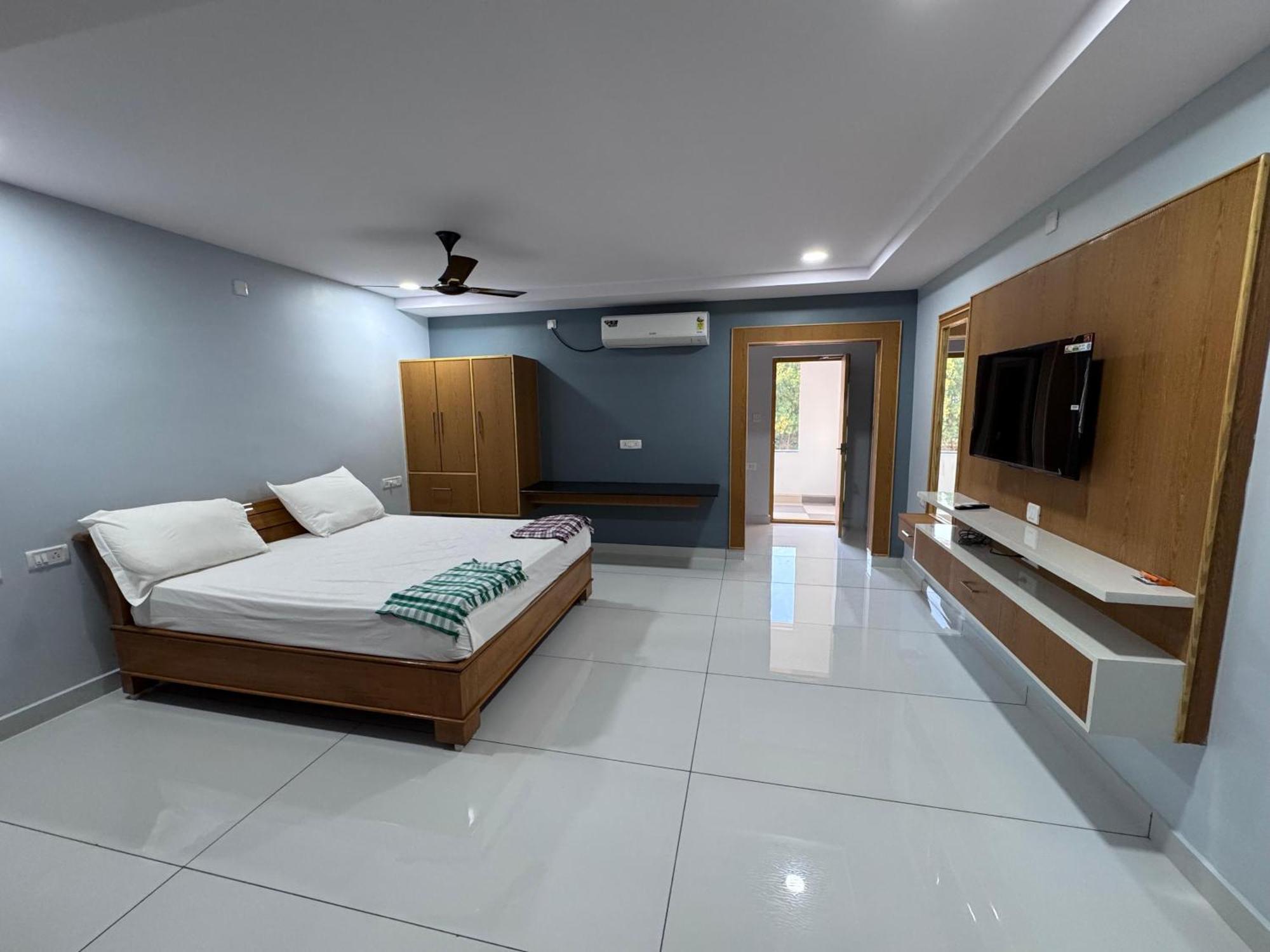 Yanam Resorts Exteriér fotografie